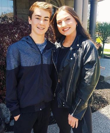 Isaac Kragten with his friend